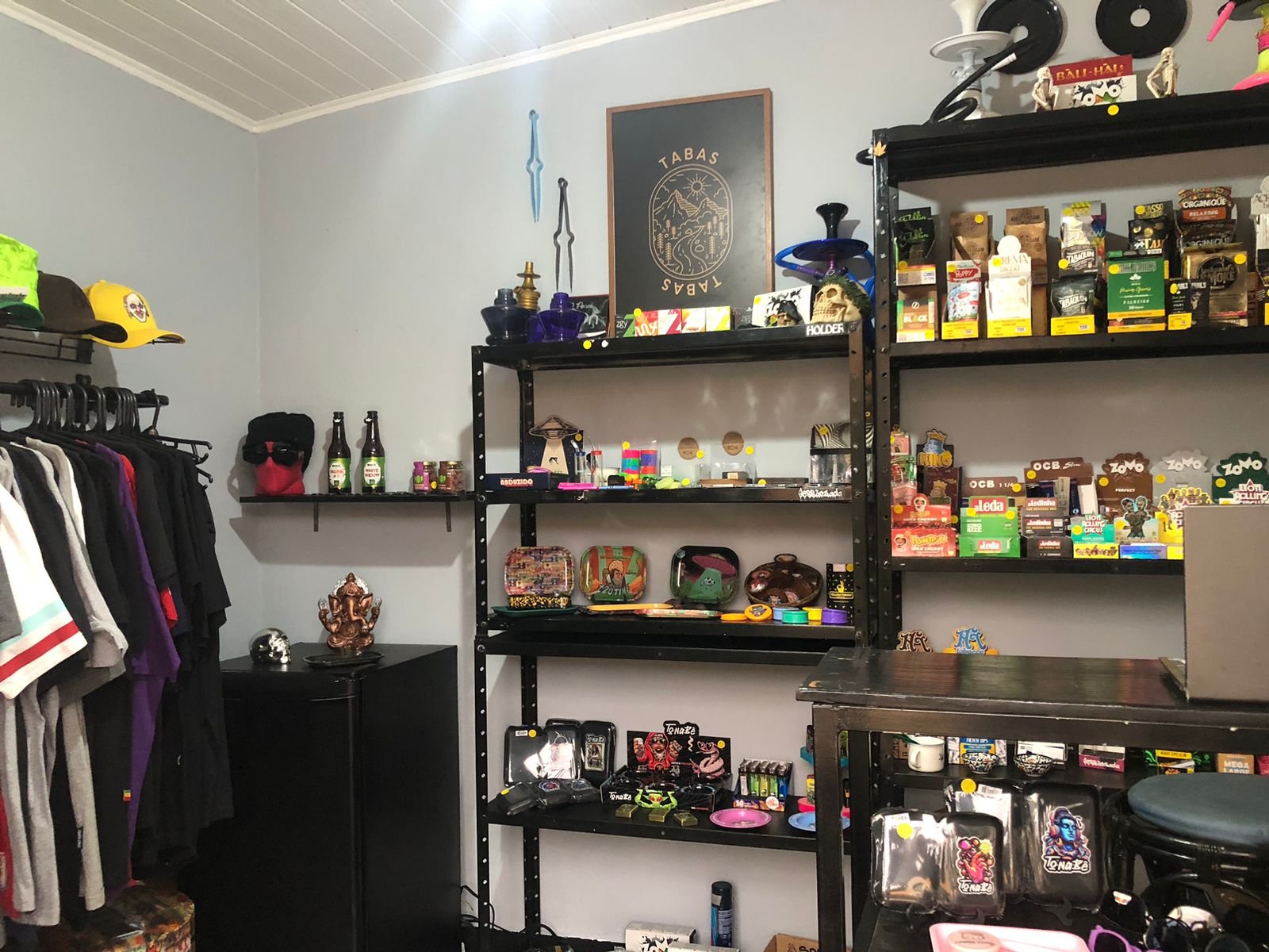 Exemplo de fachada de negócio em Piatã